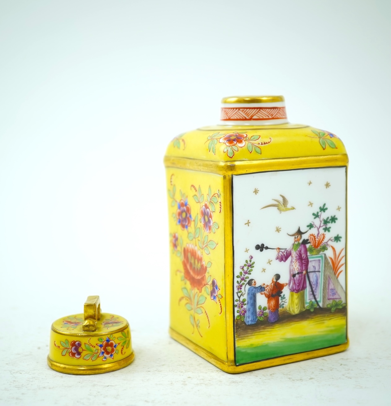 A French porcelain chinoiserie tea caddy and cover, late 19th century
